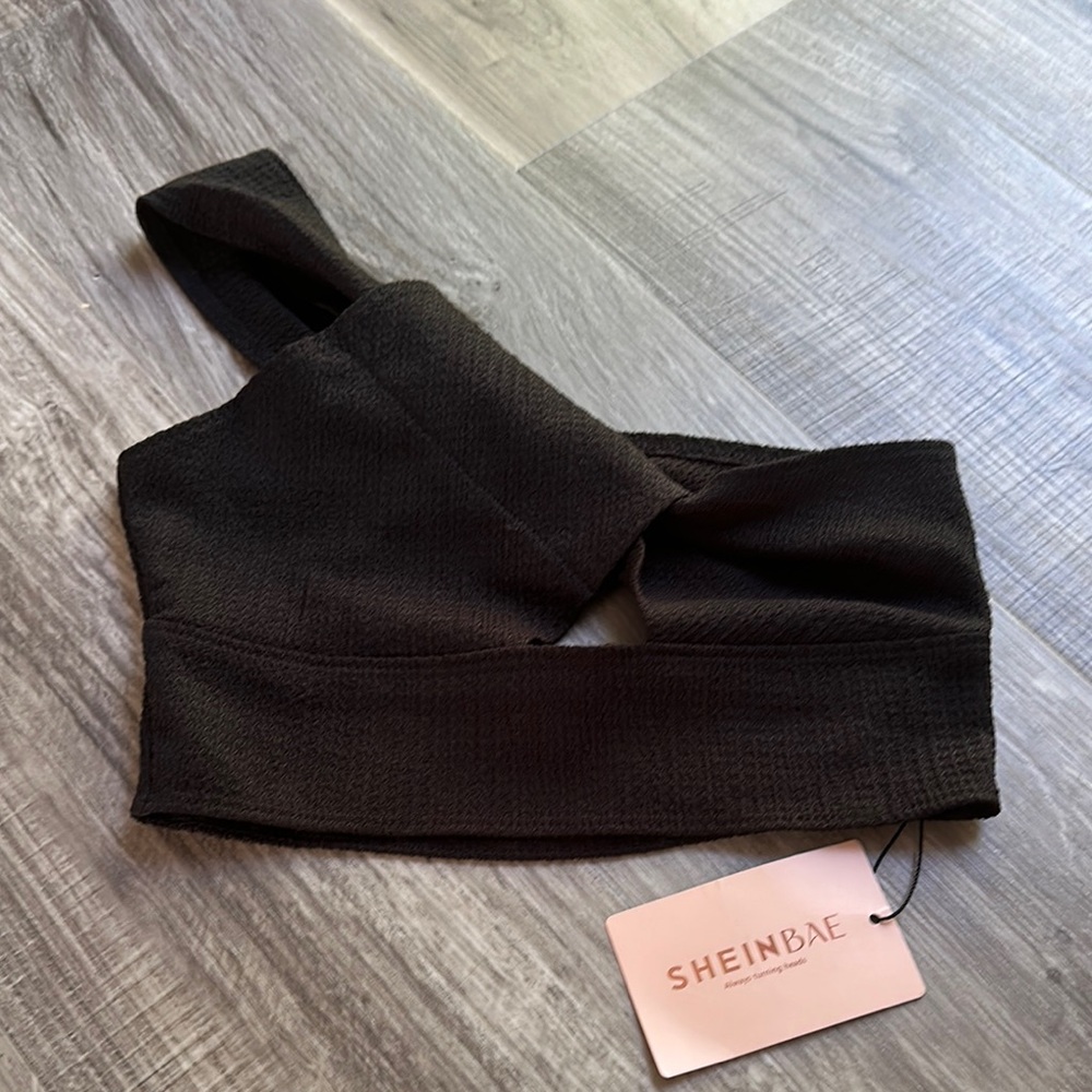 SHEIN Black One-Shoulder Top